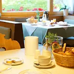 Gaestehaus Meusburger 3*