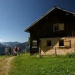 Gaestehaus Meusburger 3*