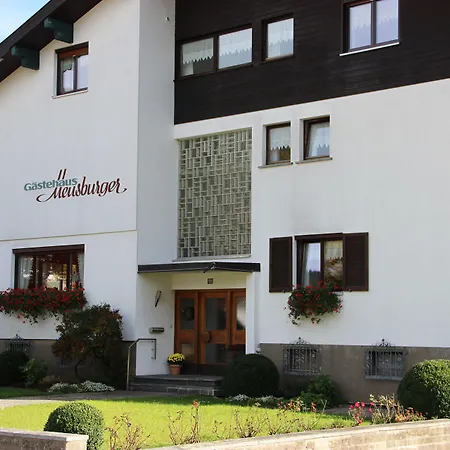 Gaestehaus Meusburger 3* בצאו